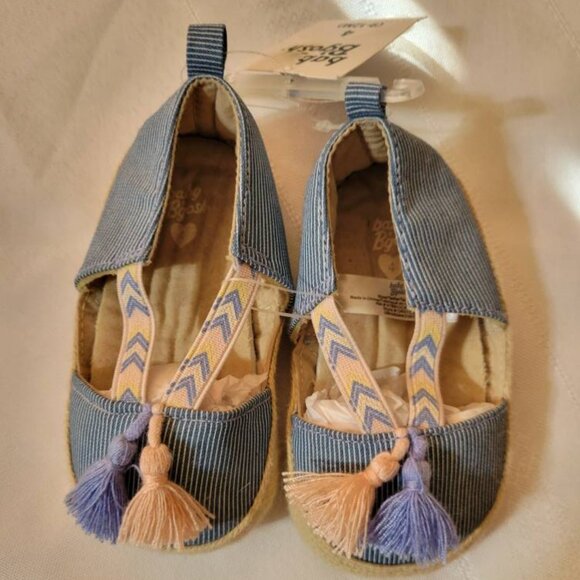 Baby B'Gosh size 4 9-12 month shoes NWT. Mixed Bin Z30 - Picture 1 of 2